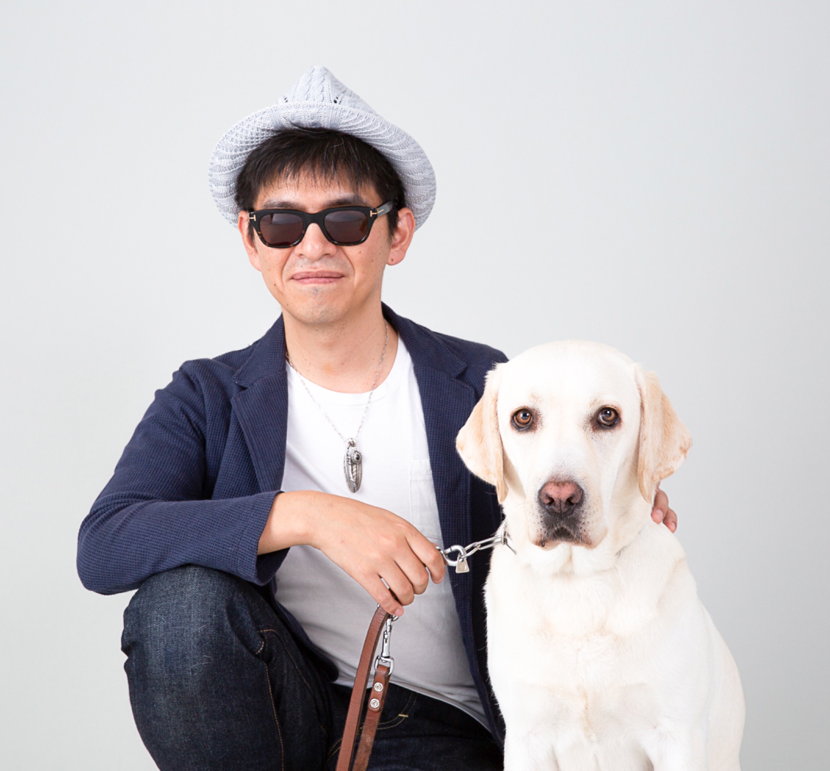 栗山龍太と盲導犬画像3